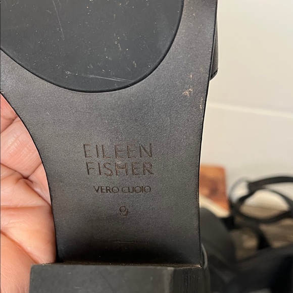 Eileen Fisher Lou Block Black Leather Vero Cucio Sandals - Size 9 - Picture 10 of 10